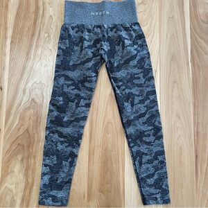 NVGTN Heather Grey Camo Seamless Leggings Women’s S